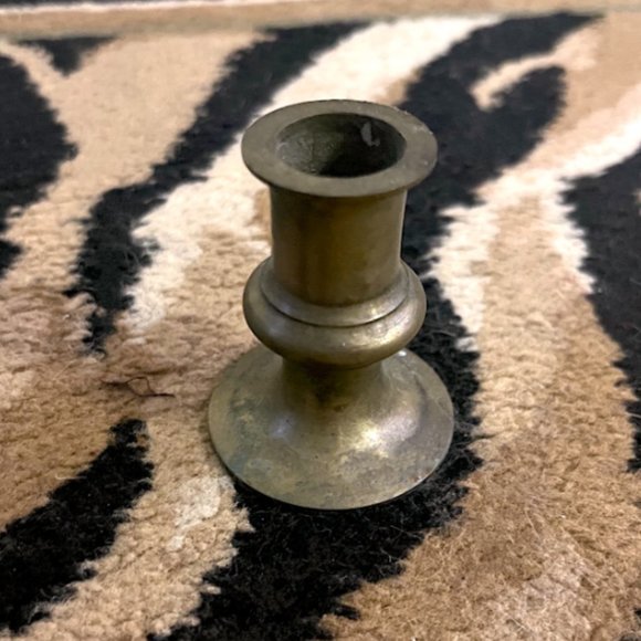 VINTAGE ETHAN ALLEN BRASS SMALL CANDLESTICK HOLDER - Picture 1 of 2